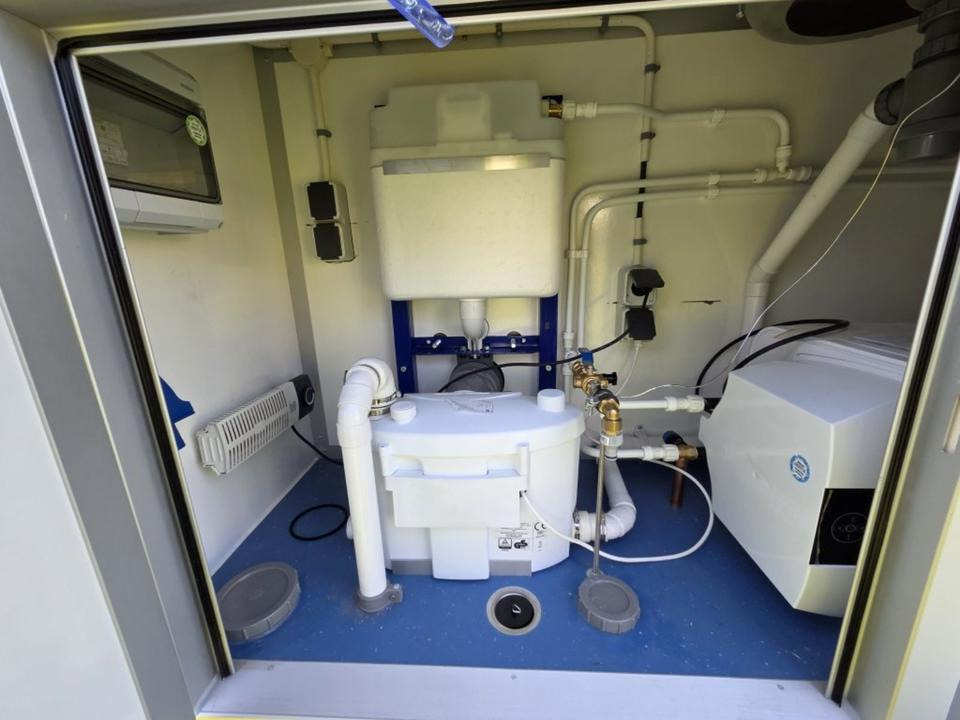 Remorque sanitaire toilette douche salle de bain – Image 12