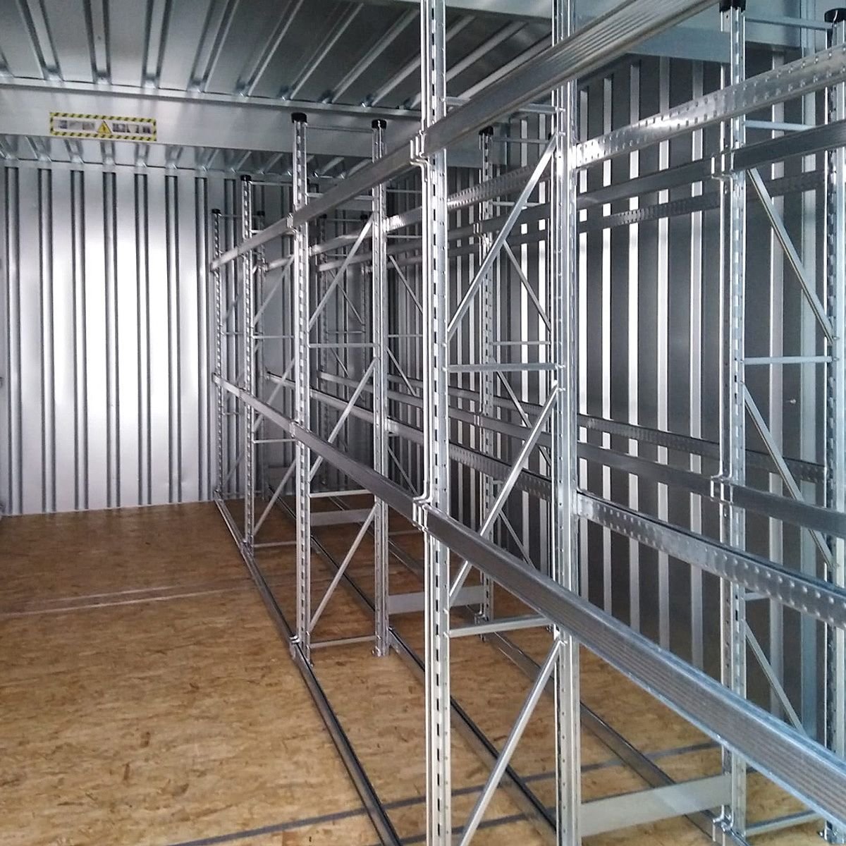 Conteneur de stockage de pneus XXL H 2445 x L 4100 x P 6300 mm Porte à un vantail en façade – Image 2