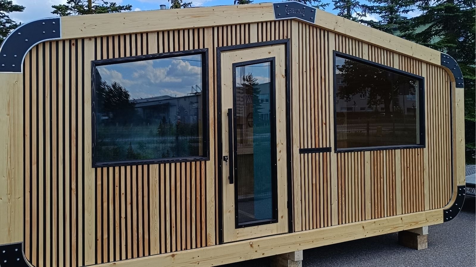 Sauna en bois de 11 m² avec espace de repos