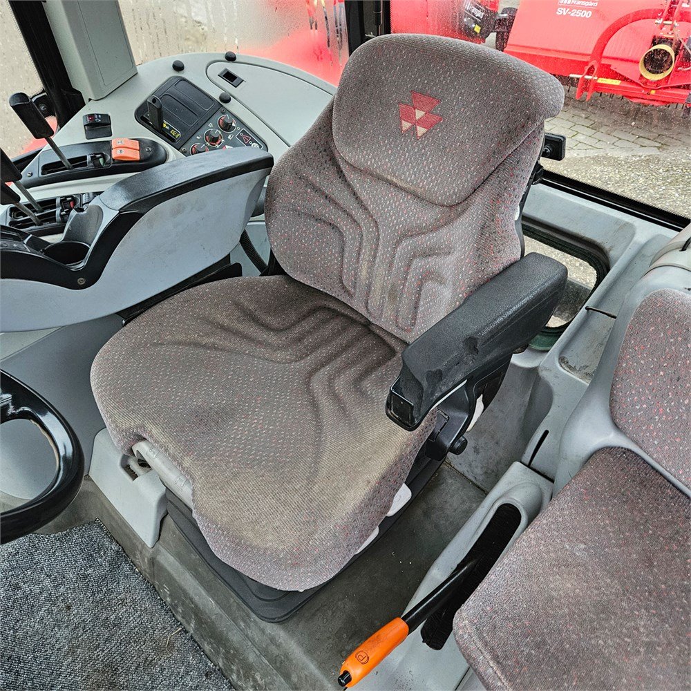 Massey Ferguson 6465 Dyna-6 – Image 2