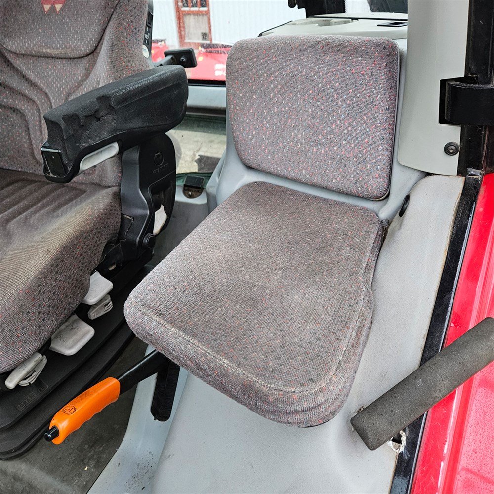 Massey Ferguson 6465 Dyna-6 – Image 3