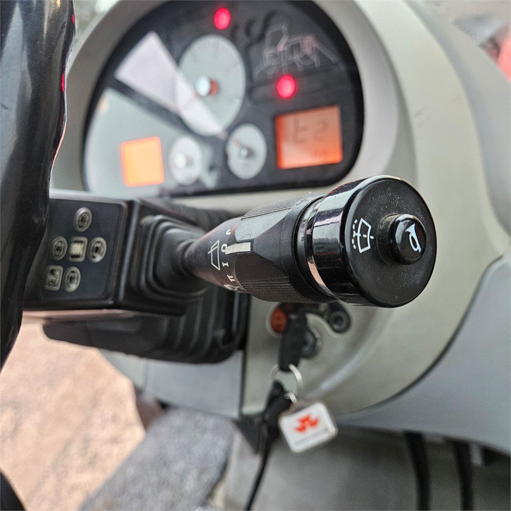 Massey Ferguson 6465 Dyna-6 – Image 7