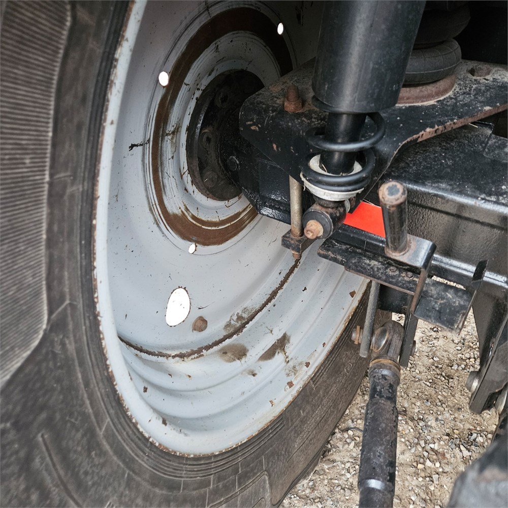 Massey Ferguson 6465 Dyna-6 – Image 8