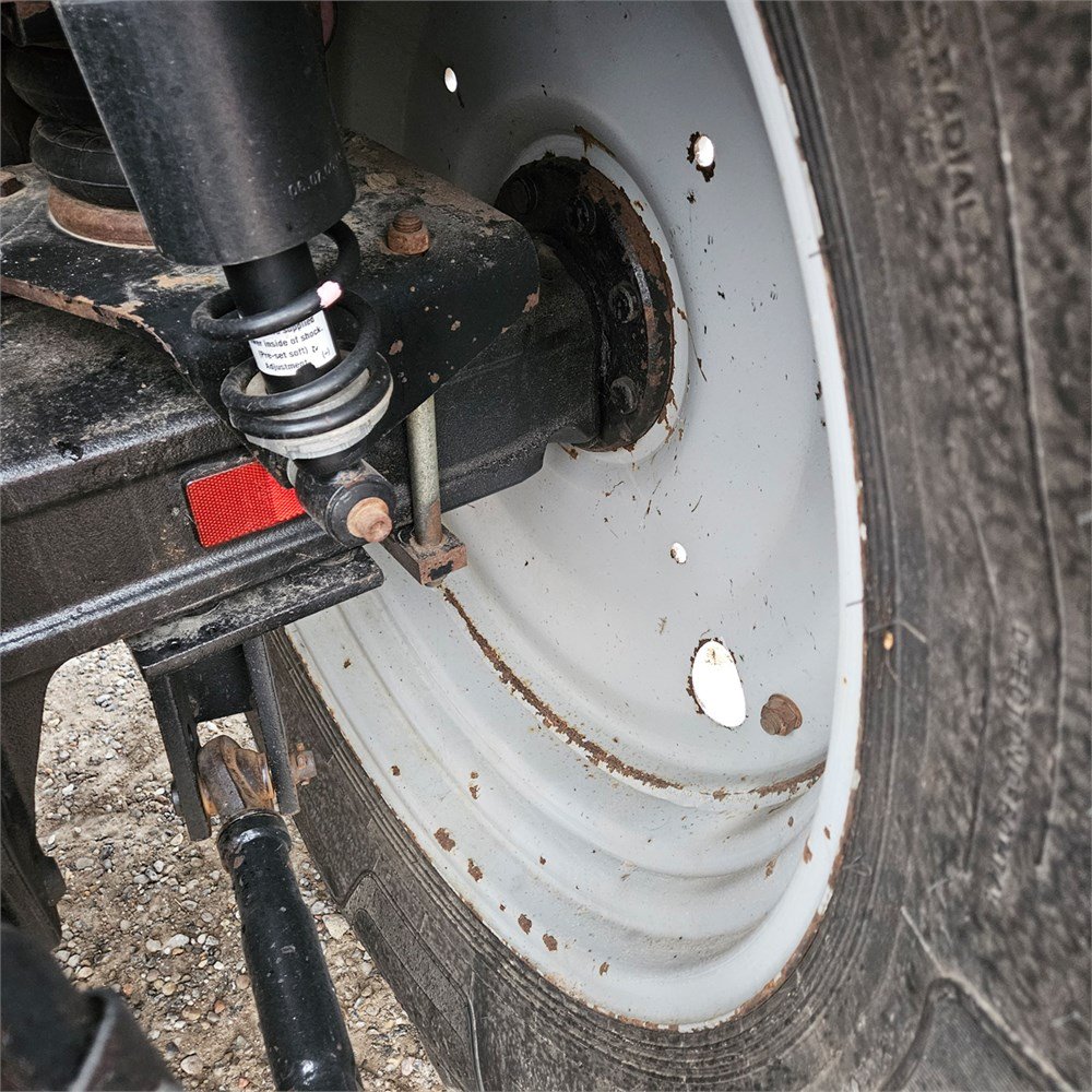 Massey Ferguson 6465 Dyna-6 – Image 50