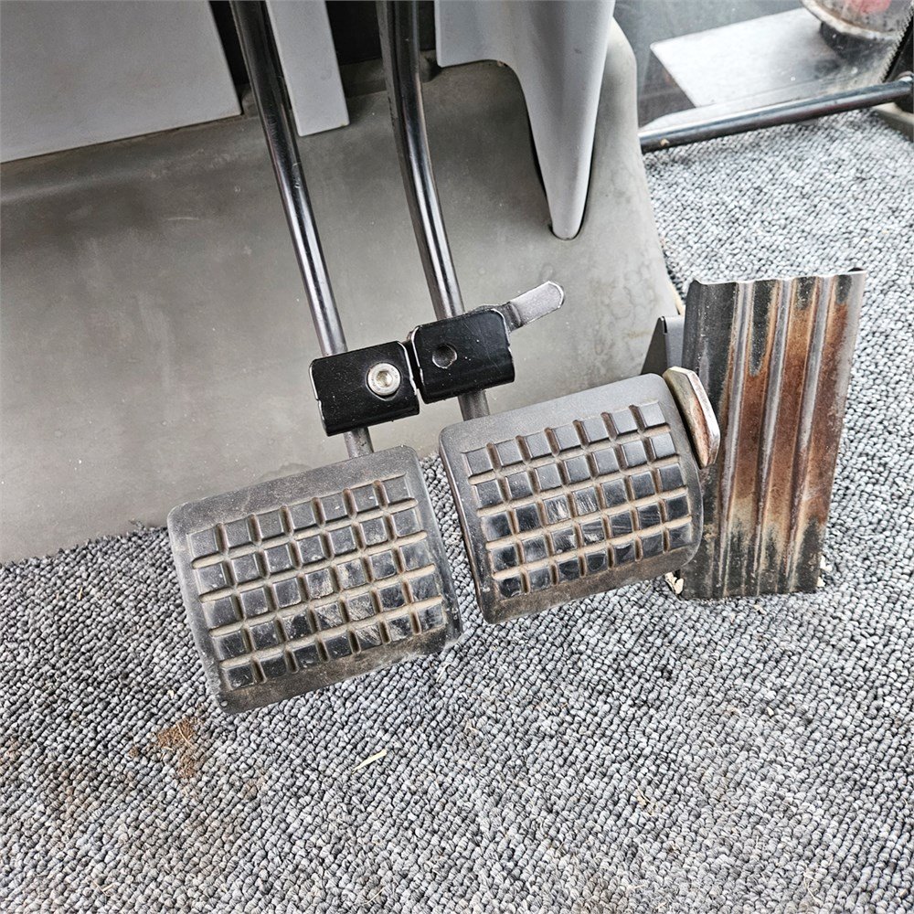 Massey Ferguson 6465 Dyna-6 – Image 61