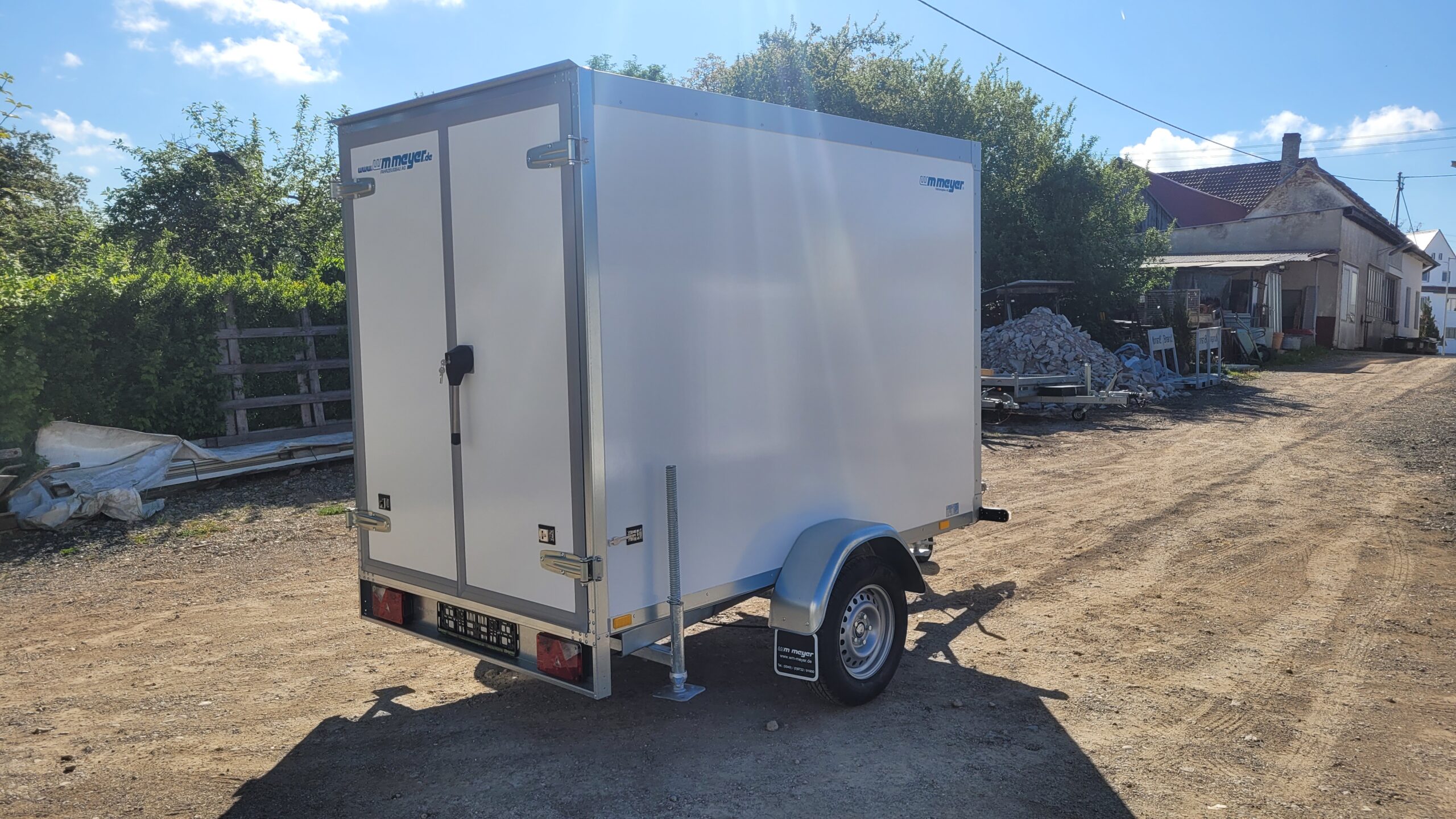 Remorque porte-voitures frigorifique AZKF 1325/145 avec WMK-4G, PTAC 1300 kg, surface de chargement 2,44 x 1,45 m, hauteur intérieure 1800 mm (rail d'arrimage inclus) – Image 10