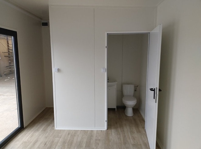 Conteneur de bureau 21 m² avec WC et kitchenette – Image 2